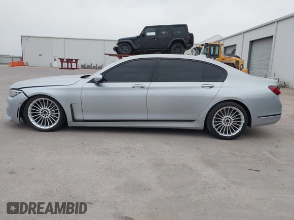 2020 BMW 7 Series 750i xDrive with VIN WBA7U2C04LBM61931, listed as a IAAI auction lot 41835563 with 42,811 mi miles. Bid and sale history available at carsss.com. Image 15.