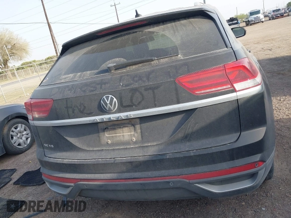 2021 Volkswagen Atlas SE with VIN 1V2WE2CA3MC240934, listed as a IAAI auction lot 41739347 with 44,485 mi miles and . Bid and sale history available at DreamBid. Image 16.