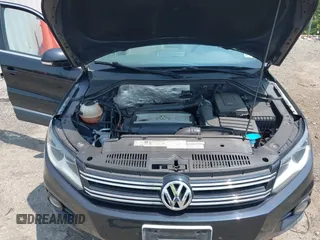 2012 Volkswagen Tiguan SE z VIN WVGBV7AX1CW548133, wystawiony jako IAAI lot #42403164 z przebiegiem 139 083 mil mil oraz . Historia ofert i sprzedaży dostępna na DreamBid. Obrazek 10.