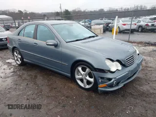 2006 Mercedes-Benz C Sport with VIN WDBRF52H86A833794, listed as a IAAI auction lot 41564751 with 132,857 mi miles. Bid and sale history available at carsss.com. Image 1.