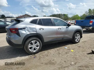 2025 Chevrolet Trax LS with VIN KL77LFEP6SC125131, listed as a Copart auction lot 50564795 with 9,460 mi miles and Salvage Title. Bid and sale history available at DreamBid. Image 3.