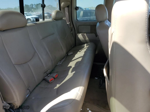 2005 Chevrolet Silverado 1500 LT with VIN 2GCEC19T751280382, listed as a Copart auction lot 52693195 with 260,595 mi miles and Clean Title. Bid and sale history available at carsss.com. Image 10.