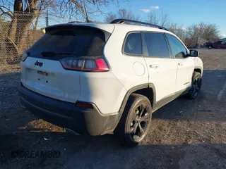 2019 Jeep Cherokee Latitude Plus with VIN 1C4PJLLN3KD286488, listed as a IAAI auction lot 41442153 with 100,386 mi miles and . Bid and sale history available at DreamBid. Image 4.