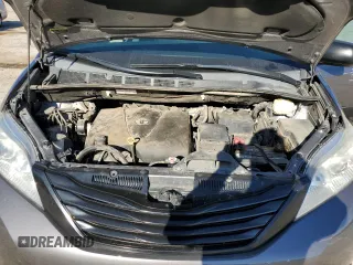 2017 Toyota Sienna L с VIN 5TDZZ3DC8HS899668, выставлен на аукционе Copart как лот 48944024 с пробегом 123 689 миль миль и Списание • Salvage title. История ставок и продаж доступна на DreamBid. Изображение 12.