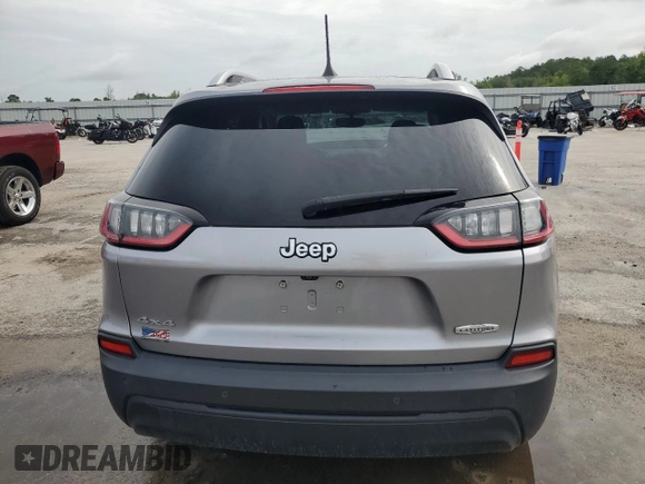 2019 Jeep Cherokee Latitude Plus with VIN 1C4PJMLB2KD260704, listed as a Copart auction lot 60077625 with 82,105 mi miles and Salvage title. Bid and sale history available at DreamBid. Image 6.
