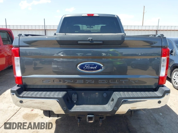2017 Ford F-250 Lariat z VIN 1FT7W2BT9HEB28607, wystawiony jako IAAI lot #42508413 z przebiegiem 101 057 mil mil oraz . Historia ofert i sprzedaży dostępna na DreamBid. Obrazek 17.