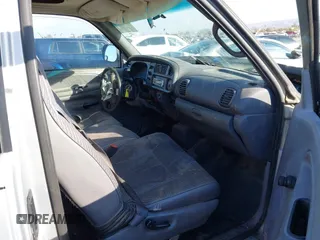 1998 Dodge 1500 z VIN 1B7HC13Y1WJ115002, wystawiony jako IAAI lot #41434924 z przebiegiem Nie podano mil oraz . Historia ofert i sprzedaży dostępna na DreamBid. Obrazek 5.