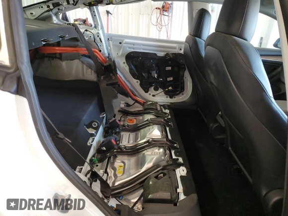 2023 Tesla Model 3 z VIN 5YJ3E1EA4PF475734, wystawiony jako Copart lot #46301445 z przebiegiem 20 643 mil mil oraz Szkoda całkowita • Salvage title. Historia ofert i sprzedaży dostępna na DreamBid. Obrazek 10.