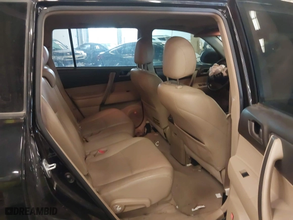 2009 Toyota Highlander Sport with VIN JTEES43A292147672, listed as a IAAI auction lot 41616411 with 148,002 mi miles. Bid and sale history available at carsss.com. Image 8.