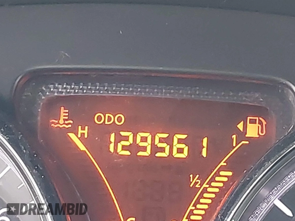 2014 Nissan Note S Plus z VIN 3N1CE2CP0EL383924, wystawiony jako IAAI lot #41729143 z przebiegiem 129 561 mil mil oraz . Historia ofert i sprzedaży dostępna na DreamBid. Obrazek 14.