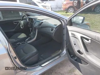 2015 Hyundai Elantra SE z VIN 5NPDH4AE1FH607709, wystawiony jako IAAI lot #41962207 z przebiegiem 112 468 mil mil oraz . Historia ofert i sprzedaży dostępna na DreamBid. Obrazek 5.