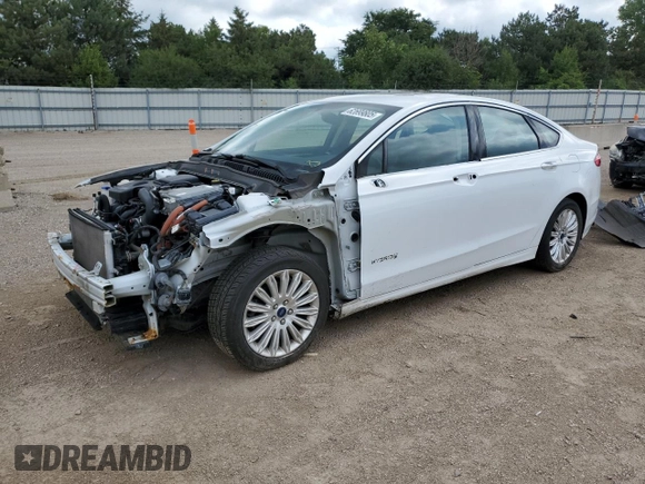 2016 Ford Fusion SE Hybrid with VIN 3FA6P0LUXGR184285, listed as a Copart auction lot 62699805 with 132,264 mi miles and Salvage title. Bid and sale history available at DreamBid. Image 1.