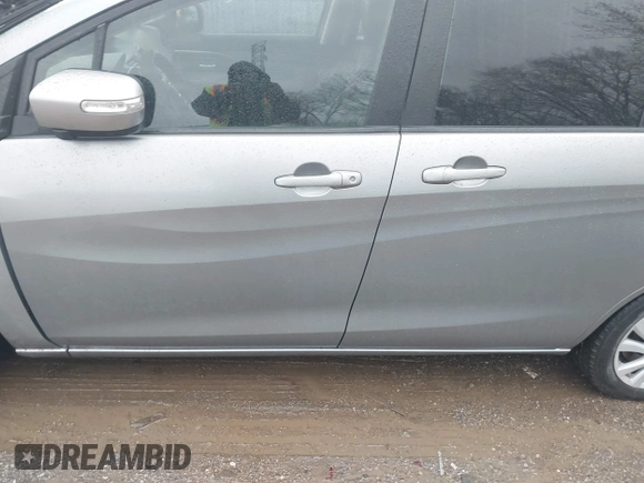 2015 Mazda 5 Sport with VIN JM1CW2BL4F0189484, listed as a IAAI auction lot 41123606 with Not Provided miles. Bid and sale history available at carsss.com. Image 13.