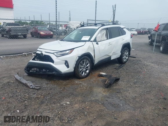 2024 Toyota RAV4 XLE Premium z VIN 2T3C1RFV3RW311870, wystawiony jako IAAI lot #42066945 z przebiegiem 16 237 mil mil oraz . Historia ofert i sprzedaży dostępna na DreamBid. Obrazek 2.