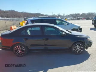 2016 Volkswagen Jetta Sport z VIN 3VWD17AJ6GM406626, wystawiony jako IAAI lot #41707816 z przebiegiem 170 512 mil mil oraz . Historia ofert i sprzedaży dostępna na DreamBid. Obrazek 12.