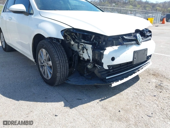 2015 Volkswagen Golf TSI SEL with VIN 3VW217AU9FM010318, listed as a IAAI auction lot 41895333 with 1 mi miles. Bid and sale history available at carsss.com. Image 6.
