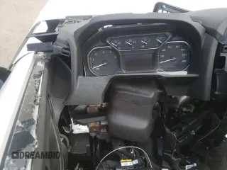 2022 GMC Sierra 3500HD AT4 z VIN 1GT49VEY3NF230736, wystawiony jako Copart lot #65454534 z przebiegiem Nie podano mil oraz Nie do naprawy • Non repairable. Historia ofert i sprzedaży dostępna na DreamBid. Obrazek 9.