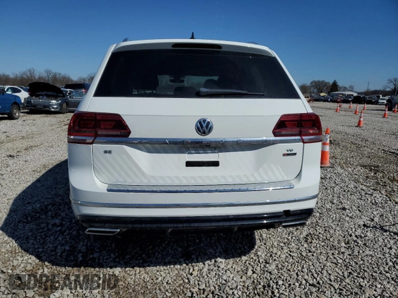 2018 Volkswagen Atlas SE z VIN 1V2PR2CA4JC517935, wystawiony jako Copart lot #49287465 z przebiegiem 88 907 mil mil oraz Szkoda całkowita • Salvage title. Historia ofert i sprzedaży dostępna na DreamBid. Obrazek 6.