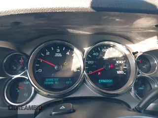 2009 Chevrolet Silverado 1500 with VIN 1GCEK24089Z112740, listed as a IAAI auction lot 40865985 with 209,446 mi miles and . Bid and sale history available at DreamBid. Image 7.
