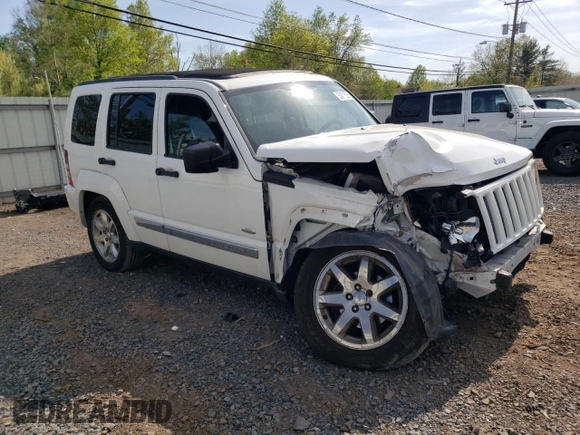 2012 Jeep Liberty Sport Latitude z VIN 1C4PJMAK3CW168087, wystawiony jako Copart lot #55071525 z przebiegiem 108 557 mil mil oraz Szkoda całkowita • Salvage title. Historia ofert i sprzedaży dostępna na DreamBid. Obrazek 4.