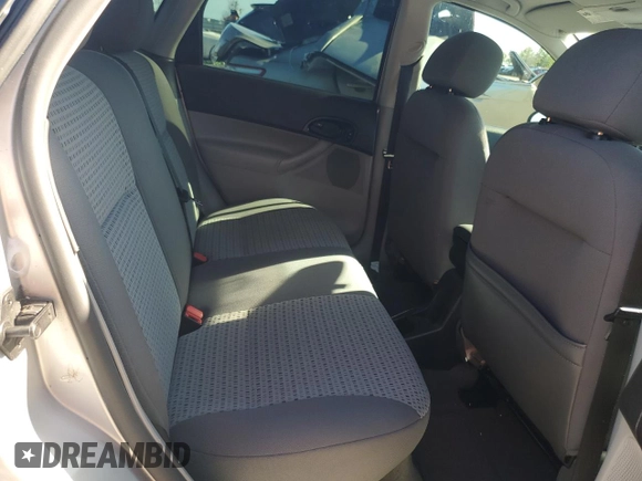 2006 Ford Focus S with VIN 1FAFP34N26W139281, listed as a Copart auction lot 44380565 with 120,860 mi miles and Salvage Title. Bid and sale history available at carsss.com. Image 10.