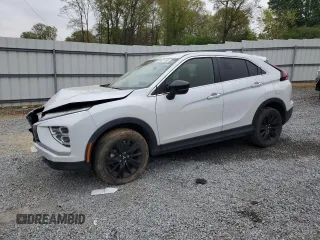 2023 Mitsubishi Eclipse Cross LE z VIN JA4ATVAA8PZ033361, wystawiony jako Copart lot #51421155 z przebiegiem 25 855 mil mil oraz Czysty tytuł • Clean title. Historia ofert i sprzedaży dostępna na DreamBid. Obrazek 1.