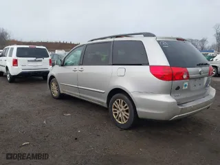 2007 Toyota Sienna XLE with VIN 5TDBK22CX7S007888, listed as a IAAI auction lot 41927803 with NaN miles. Bid and sale history available at carsss.com. Image 3.