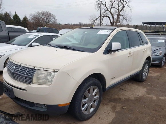 2007 Lincoln MKX with VIN 2LMDU68C57BJ17122, listed as a IAAI auction lot 41706762 with 170,982 mi miles. Bid and sale history available at carsss.com. Image 2.