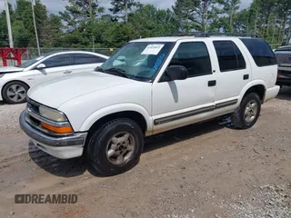 2001 Chevrolet Blazer LT z VIN 1GNDT13W712201180, wystawiony jako IAAI lot #42451872 z przebiegiem 88 433 mil mil oraz . Historia ofert i sprzedaży dostępna na DreamBid. Obrazek 2.