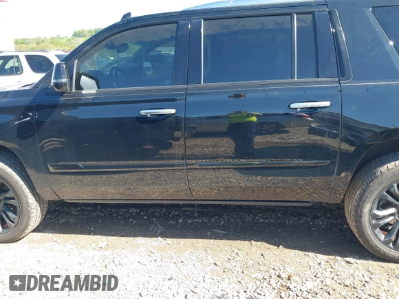 2019 Cadillac Escalade ESV Luxury z VIN 1GYS4HKJXKR389014, wystawiony jako IAAI lot #42060761 z przebiegiem 182 351 mil mil oraz . Historia ofert i sprzedaży dostępna na DreamBid. Obrazek 14.