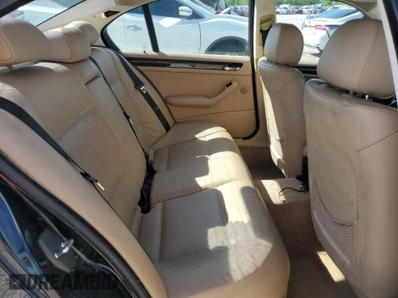 2004 BMW 3 Series 325xi with VIN WBAEU33404PR08565, listed as a Copart auction lot 57865215 with 253,784 mi miles and Salvage title. Bid and sale history available at DreamBid. Image 10.