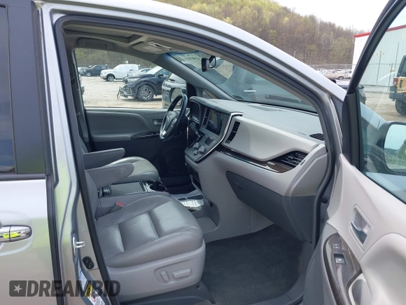 2017 Toyota Sienna XLE with VIN 5TDDZ3DC4HS164017, listed as a IAAI auction lot 41983055 with 90,702 mi miles and . Bid and sale history available at DreamBid. Image 5.
