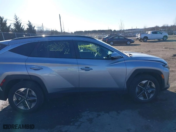 2025 Hyundai Tucson Hybrid SEL Convenience with VIN KM8JCDD17SU279413, listed as a IAAI auction lot 41638742 with 1,417 mi miles. Bid and sale history available at carsss.com. Image 13.