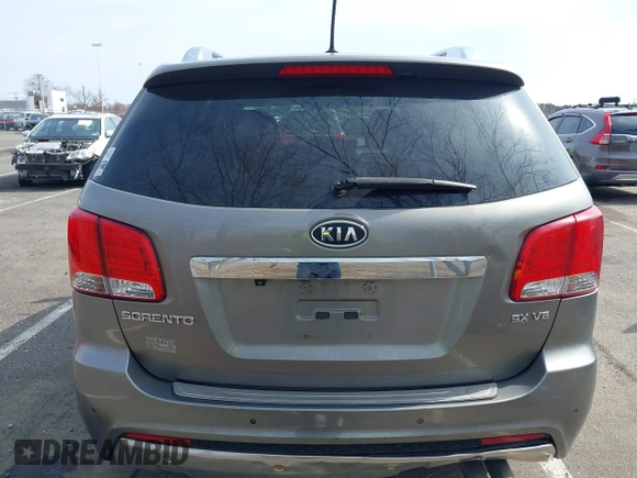 2013 Kia Sorento SX with VIN 5XYKWDA2XDG323728, listed as a IAAI auction lot 41781689 with 168,069 mi miles. Bid and sale history available at carsss.com. Image 15.