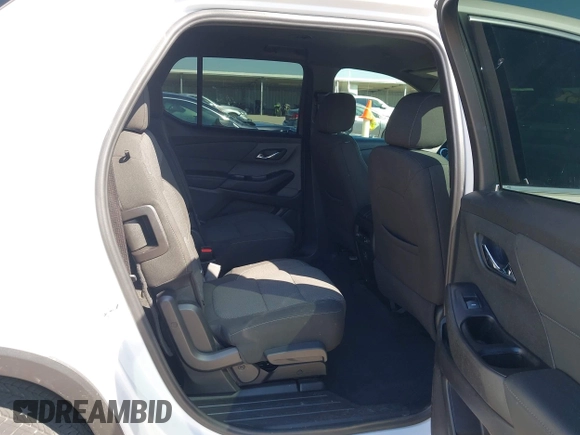 2023 Chevrolet Traverse LT Cloth z VIN 1GNERGKW7PJ323950, wystawiony jako IAAI lot #42019061 z przebiegiem 20 040 mil mil oraz . Historia ofert i sprzedaży dostępna na DreamBid. Obrazek 8.