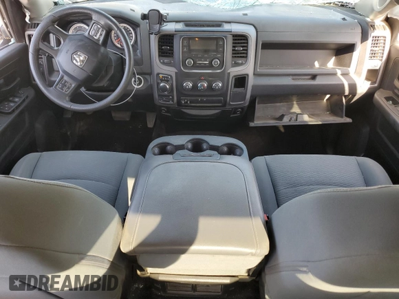 2017 Ram 1500 Express z VIN 3C6RR7KT2HG796827, wystawiony jako Copart lot #56476325 z przebiegiem 138 544 mil mil oraz Szkoda całkowita • Salvage title. Historia ofert i sprzedaży dostępna na DreamBid. Obrazek 8.