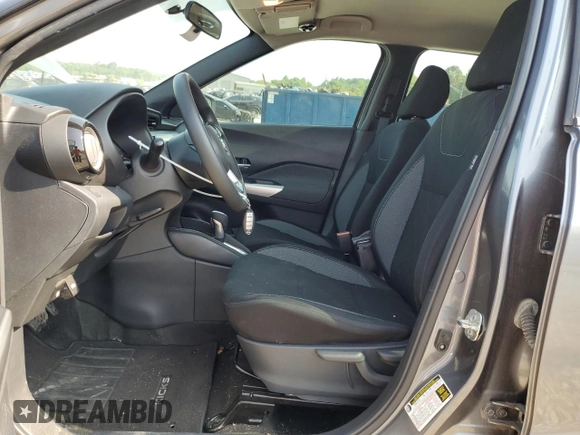 2019 Nissan Kicks S z VIN 3N1CP5CU9KL492573, wystawiony jako Copart lot #59094675 z przebiegiem 40 196 mil mil oraz Szkoda całkowita • Salvage title. Historia ofert i sprzedaży dostępna na DreamBid. Obrazek 7.