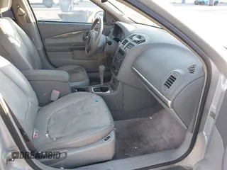 2004 Chevrolet Malibu Maxx LT z VIN 1G1ZU64854F172471, wystawiony jako IAAI lot #41307805 z przebiegiem 138 744 mil mil oraz . Historia ofert i sprzedaży dostępna na DreamBid. Obrazek 5.
