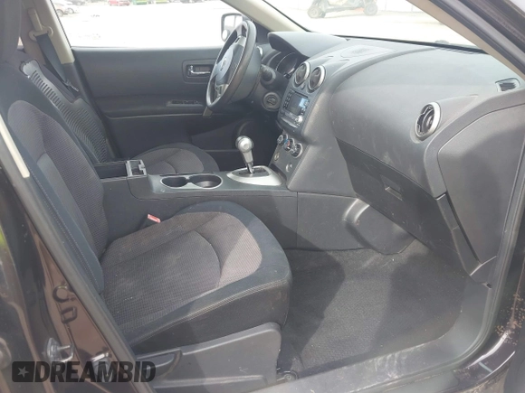2011 Nissan Rogue SV with VIN JN8AS5MT8BW162897, listed as a IAAI auction lot 41799825 with 197,843 mi miles. Bid and sale history available at carsss.com. Image 5.