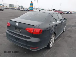 2017 Volkswagen Jetta GLI с VIN 3VW5T7AJ5HM333393, выставлен на аукционе IAAI как лот 42148596 с пробегом 185 261 миль миль и . История ставок и продаж доступна на DreamBid. Изображение 4.