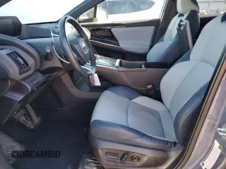 2023 Subaru Solterra Premium с VIN JTMABABA5PA004446, выставлен на аукционе Copart как лот 45141225 с пробегом 39 388 миль миль и На запчасти • Non repairable. История ставок и продаж доступна на DreamBid. Изображение 7.