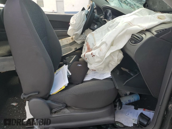 2003 Ford Focus ZX3 с VIN 3FAFP31373R194035, выставлен на аукционе Copart как лот 56236985 с пробегом Не указан миль и Списание • Salvage title. История ставок и продаж доступна на DreamBid. Изображение 7.