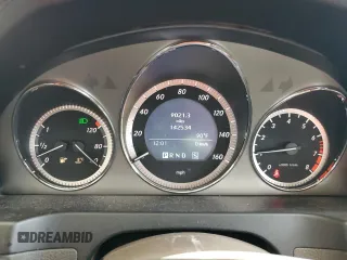 2009 Mercedes-Benz C 300 Sport with VIN WDDGF54X19R077346, listed as a Copart auction lot 59682095 with 142,534 mi miles and Salvage title. Bid and sale history available at DreamBid. Image 9.