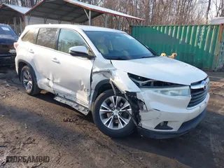 2015 Toyota Highlander LE with VIN 5TDBKRFH7FS194276, listed as a IAAI auction lot 41617493 with 134,342 mi miles. Bid and sale history available at carsss.com. Image 1.