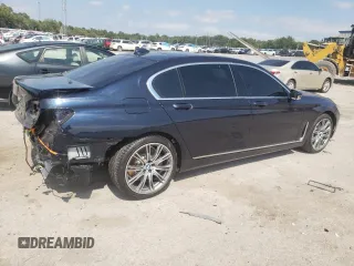 2020 BMW 7 Series 750i xDrive with VIN WBA7U2C04LCD70929, listed as a Copart auction lot 69319703 with 21,729 mi miles. Bid and sale history available at carsss.com. Image 3.
