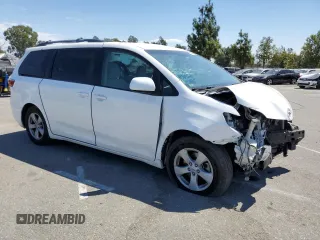 2016 Toyota Sienna LE AAS with VIN 5TDKK3DC4GS717016, listed as a Copart auction lot 70089664 with 131,654 mi miles and Salvage Title. Bid and sale history available at carsss.com. Image 4.