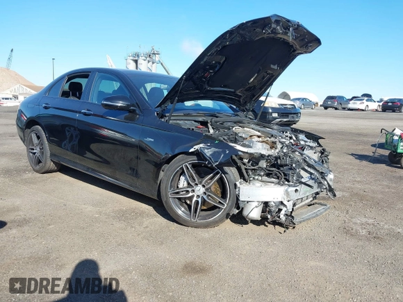 2019 Mercedes-Benz E 53 AMG with VIN WDDZF6BB0KA491129, listed as a IAAI auction lot 42112391 with 52,682 mi miles and . Bid and sale history available at DreamBid. Image 1.