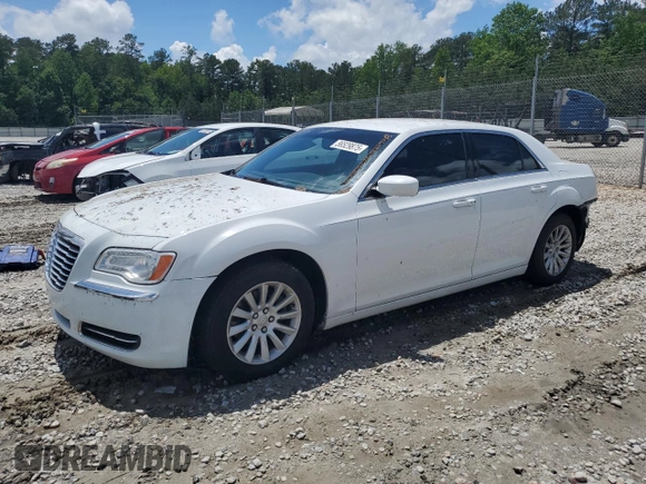 2014 Chrysler 300 z VIN 2C3CCAAG9EH239902, wystawiony jako Copart lot #56529875 z przebiegiem 118 752 mil mil oraz Szkody całkowita. Historia ofert i sprzedaży dostępna na DreamBid. Obrazek 1.