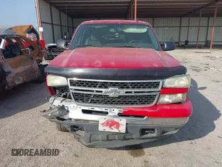 2006 Chevrolet Silverado 1500 LT1 with VIN 2GCEK13T661193182, listed as a IAAI auction lot 41516360 with 193,011 mi miles. Bid and sale history available at carsss.com. Image 12.