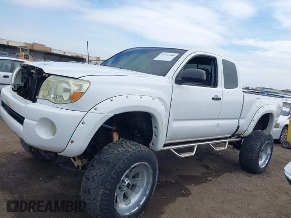 2008 Toyota Tacoma with VIN 5TEUU42N28Z531007, listed as a IAAI auction lot 41743306 with 92,105 mi miles and . Bid and sale history available at DreamBid. Image 15.